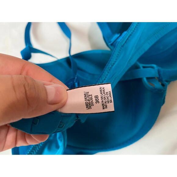 Victoria's Secret Lined Demi Bra - Picture 4 of 4